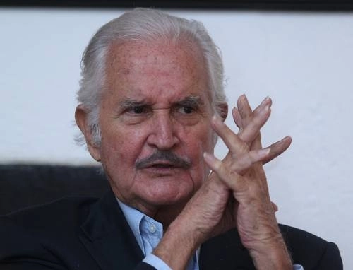 Elena Poniatowska describe al escritor Carlos Fuentes como escritor grande, en todos los sentidos. Foto La Jornada