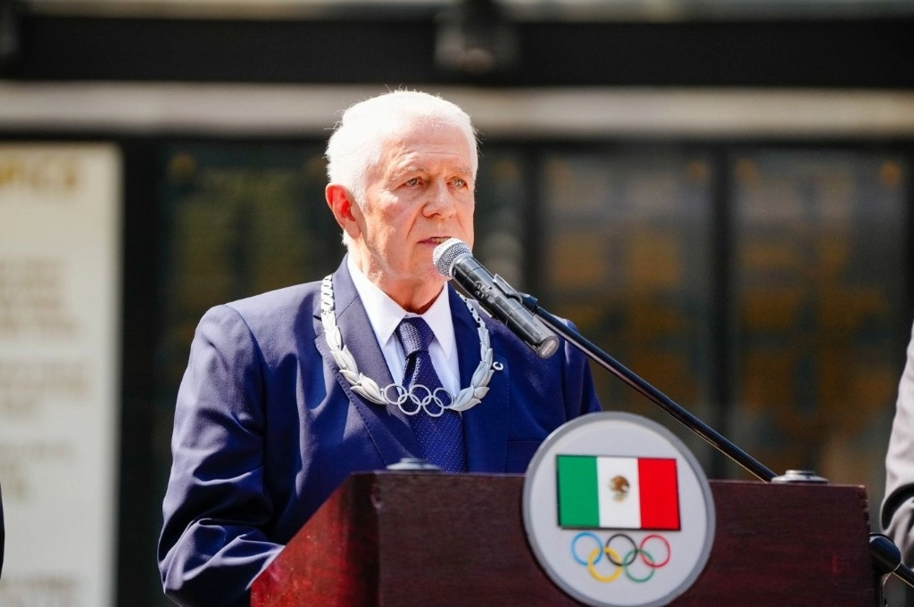 Carlos Padilla Becerra recibió la Orden Olímpica, máxima distinción que otorga el Comité Olímpico Internacional, el 11 de noviembre de 2023. Foto tomada de X @COM_Mexico