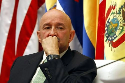 El presidente Andrés Manuel López Obrador calificó a Carlos Salinas de Gortari como el padre de la desigualdad moderna, al destacar que se dedicó a entregar los bienes de la nación a sus allegados. Foto Marco Peláez / Archivo