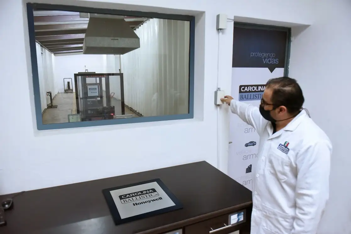 La fibra ultrarresistente y ligera se incorpora al diseño de nuevos vehículos blindados civiles y militares en América Latina.
Fotos. Cortesía Honeywell.
