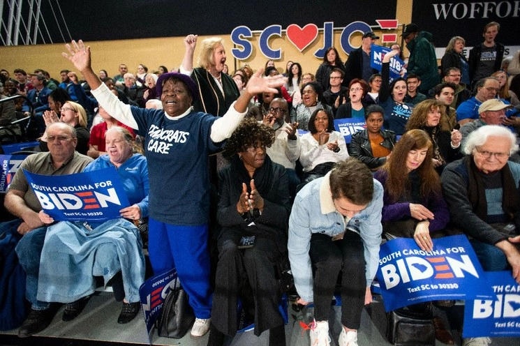 Los electores de Carolina del Sur votaban este sábado su candidato para la nominación demócrata en una primaria crucial para el ex vicepresidente Joe Biden. Foto Afp