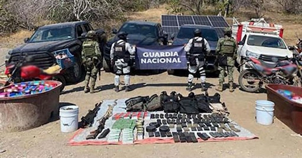 Efectivos de la Defensa que han arribado a Michoacán como parte del Plan de Paz confiscaron vehículos y equipo táctico. 