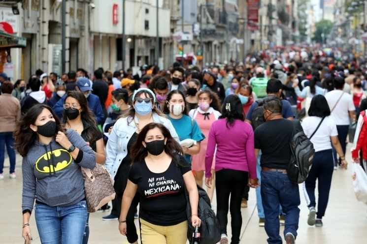 La discriminación es mayor en el caso de las mujeres, pues mientras el 22.8 por ciento de la población masculina manifestó haber sido víctima en los últimos dos meses, la cifra para la población femenina se ubicó en 24.5 por ciento. Foto Roberto García Ortiz / Archivo 