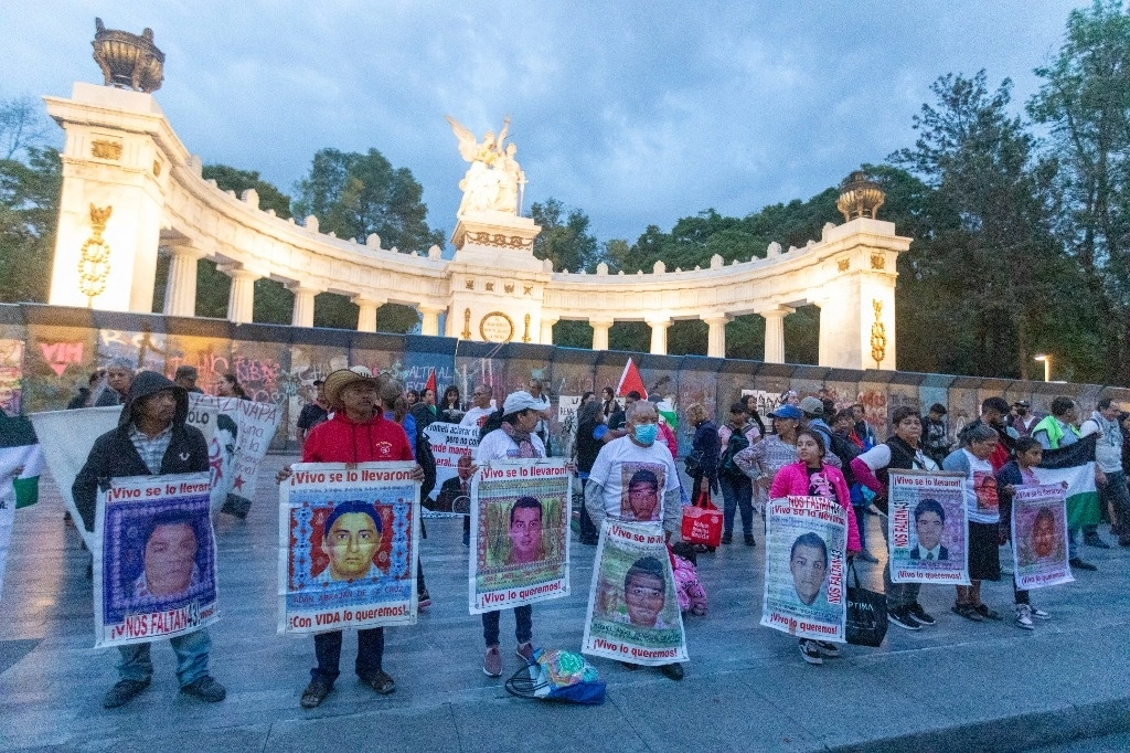 Marcha por los 43 normalistas desaparecidos de Ayotzinapa, el 26 de noviembre de 2023. Foto Pablo Ramos