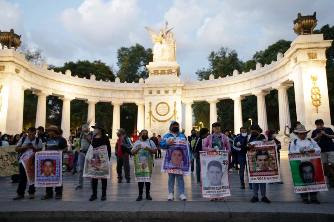 Marcha por la jornada de acción global número 97 por la desaparición de los 43 estudiantes en 2014 en Iguala, Guerrero. Foto Pablo Ramos