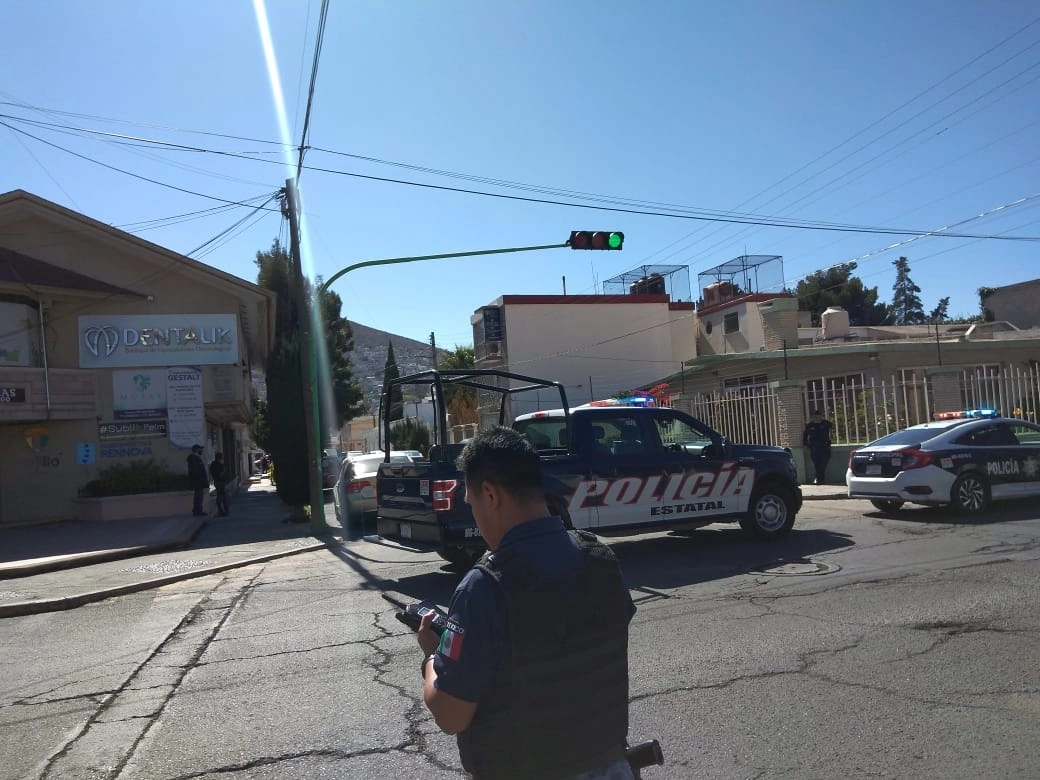 Agentes de investigación realizaron un nuevo cateo a otro de los despachos del corporativo jurídico Díaz por una denuncia de presunto fraude contra una gasera. Foto Juan Ricardo Montoya  