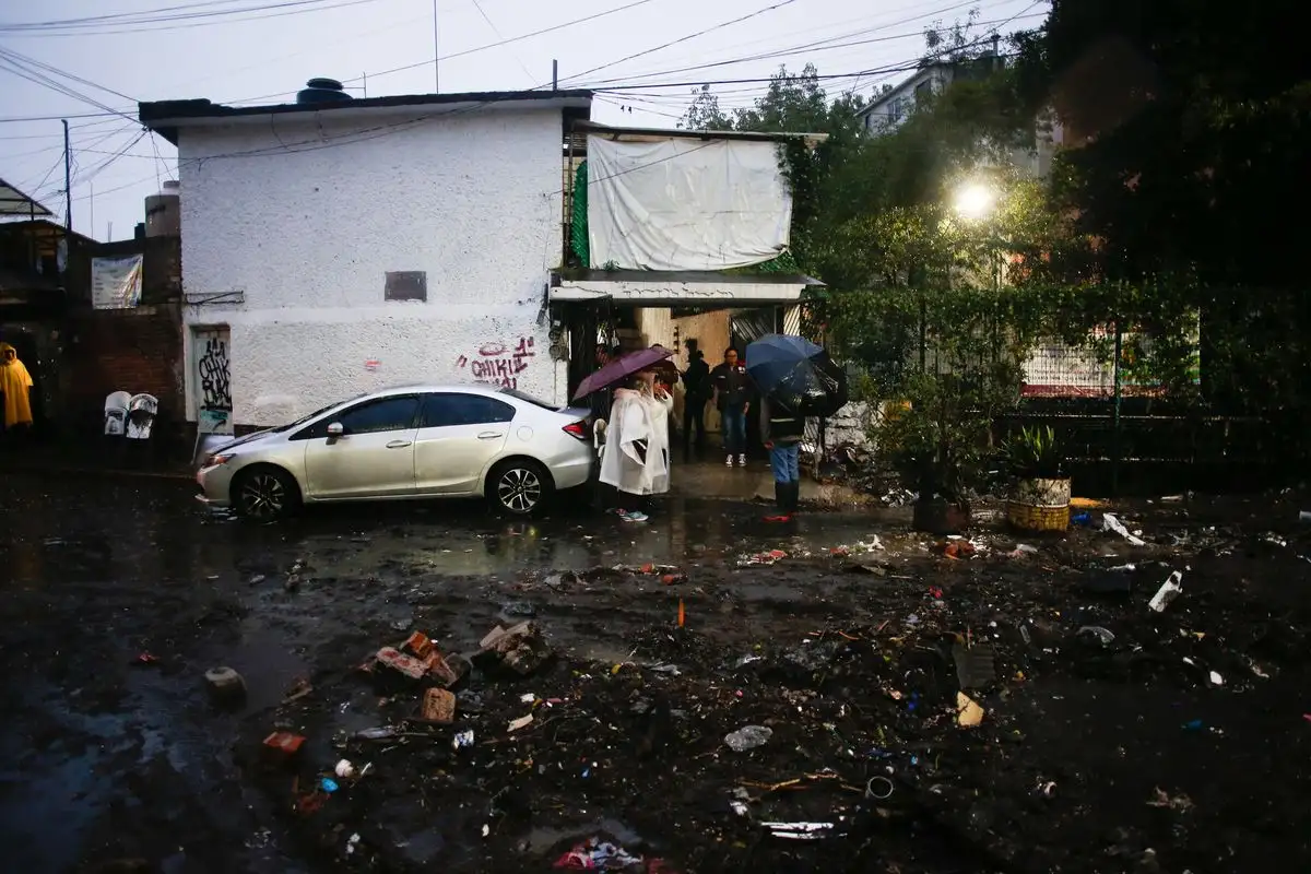 En la colonia Lomas Quebradas, de la Magdalena Contreras, el agua alcanzó hasta los 1.7 metros de altura. Foto