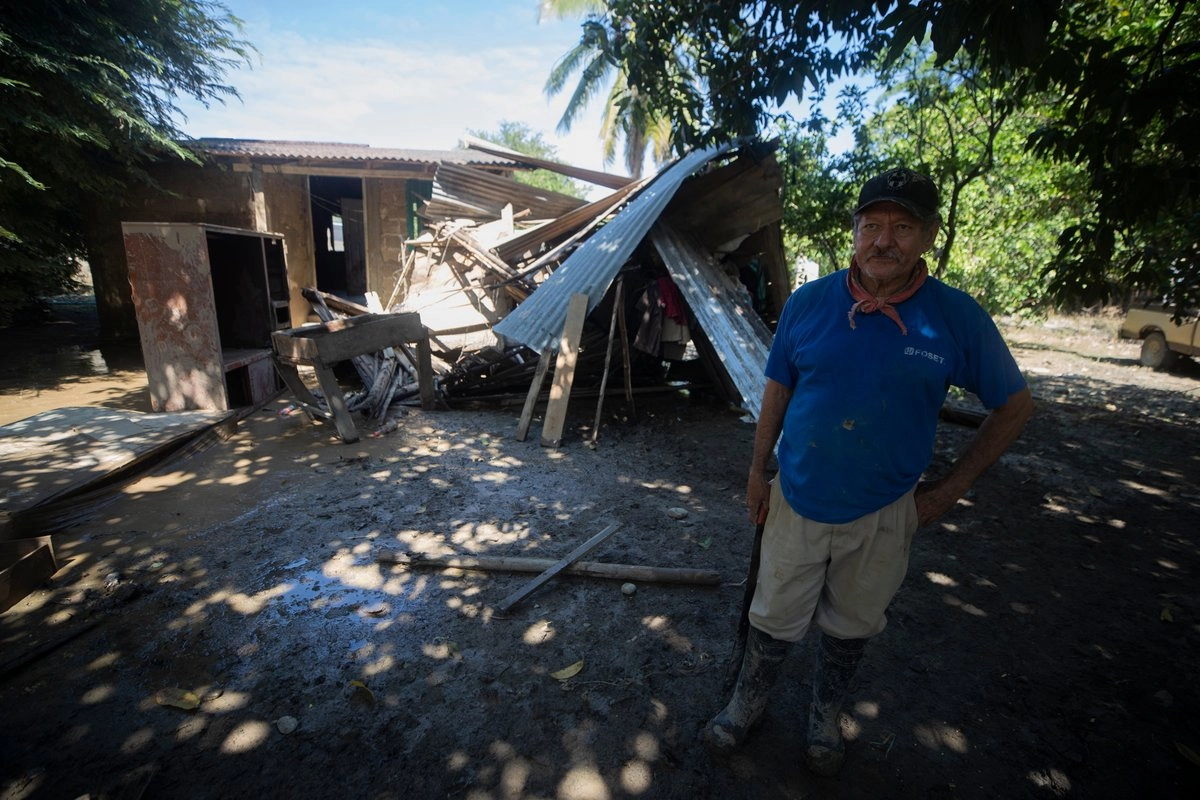 Con el propósito de llevar apoyo a las familias afectadas por las inundaciones en Puebla y Veracruz, la CDHCM abrió un Centro de Acopio en sus oficinas en la alcaldía Álvaro Obregón. Foto 