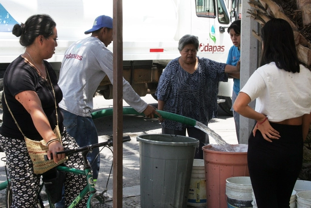 El gobierno de CDMX señaló que en dos meses se ha reducido en la misma cantidad de ocasiones el suministro de agua del Sistema Cutzamala. Foto Roberto García / Archivo