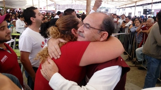 Los inconformes llegaron a Tapachula la tarde del lunes para exigir al alcalde Oscar Gurría Penagos (en imagen de archivo) la rehabilitación de un camino y mayor seguridad en la zona, ya que han ocurrido asesinatos, entre otras demandas. Imagen tomada de @oscar_gurria