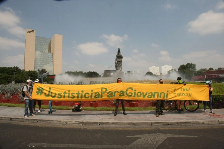 Protesta en la glorieta de la Minerva, Guadalajara, Jalisco. Foto Arturo Campos Cedillo