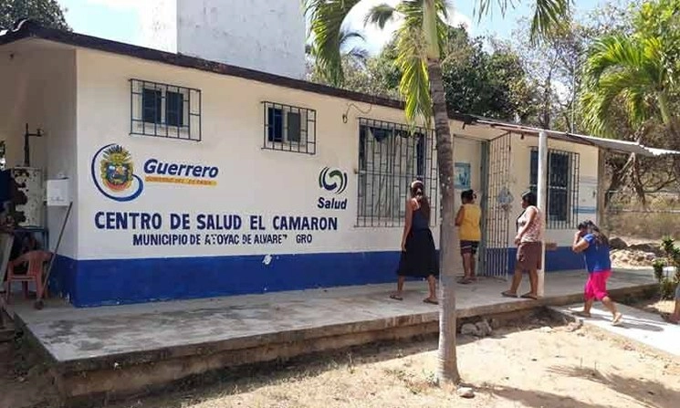 Fachada de un centro de salud rural. Foto Rodolfo Valadez Luviano / Archivo