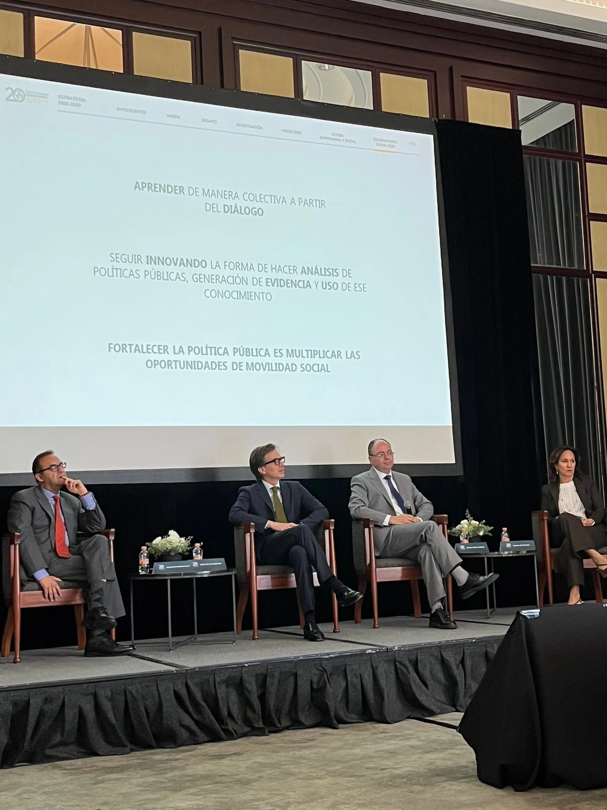 Se presentó la estrategia del CEEY 2025-2030. Foto tomada de la cuenta de X 