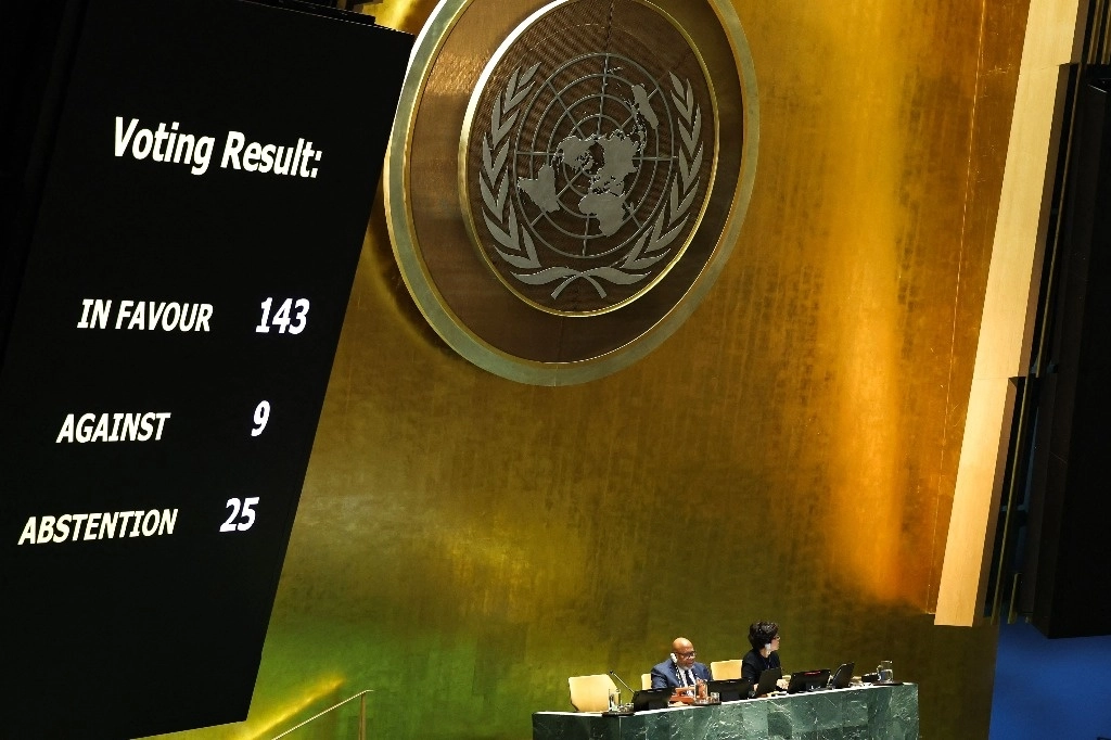 Resultados de la votación en la Asamblea General de la ONU por la cual se le otorga a Palestina una mayor participación en ese órgano, el 10 de mayo de 2024. Foto Afp