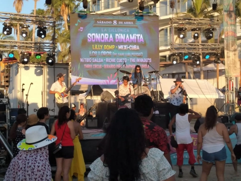 Celebran en Nayarit tradicional festival del ostión. Foto La Jornada