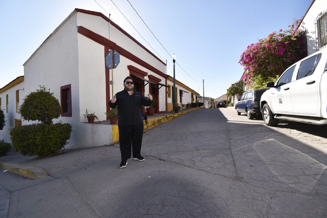 Con el objetivo de quitarle el estigma de la violencia a la región, se llevó a cabo el segundo Festival ¡Bésame Mucho! en el pueblo serrano La Noria. Este año contó con la presencia del cantante Rodrigo de la Cadena. Foto Irene Sánchez