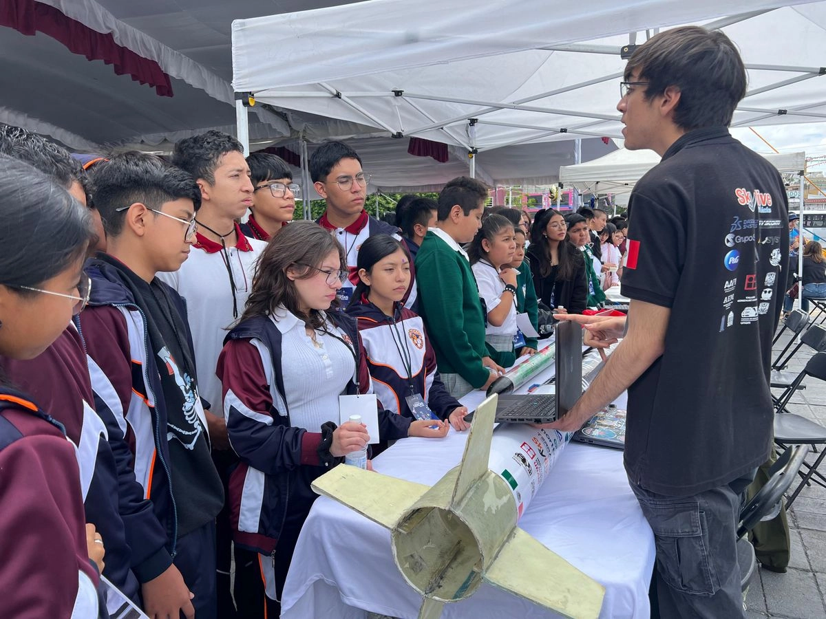 Este sábado en el último día de la Feria de las Ciencias Neza donde los asistentes podrán disfrutar de talleres, actividades de ludociencia, juegos científicos, experimentos, origami, orientación vocacional y una exhibición de cohetes de la UNAM.

