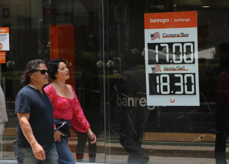 Cotización del dólar en la Ciudad de México, el 22 de mayo de 2023. Foto María Luisa Severiano
