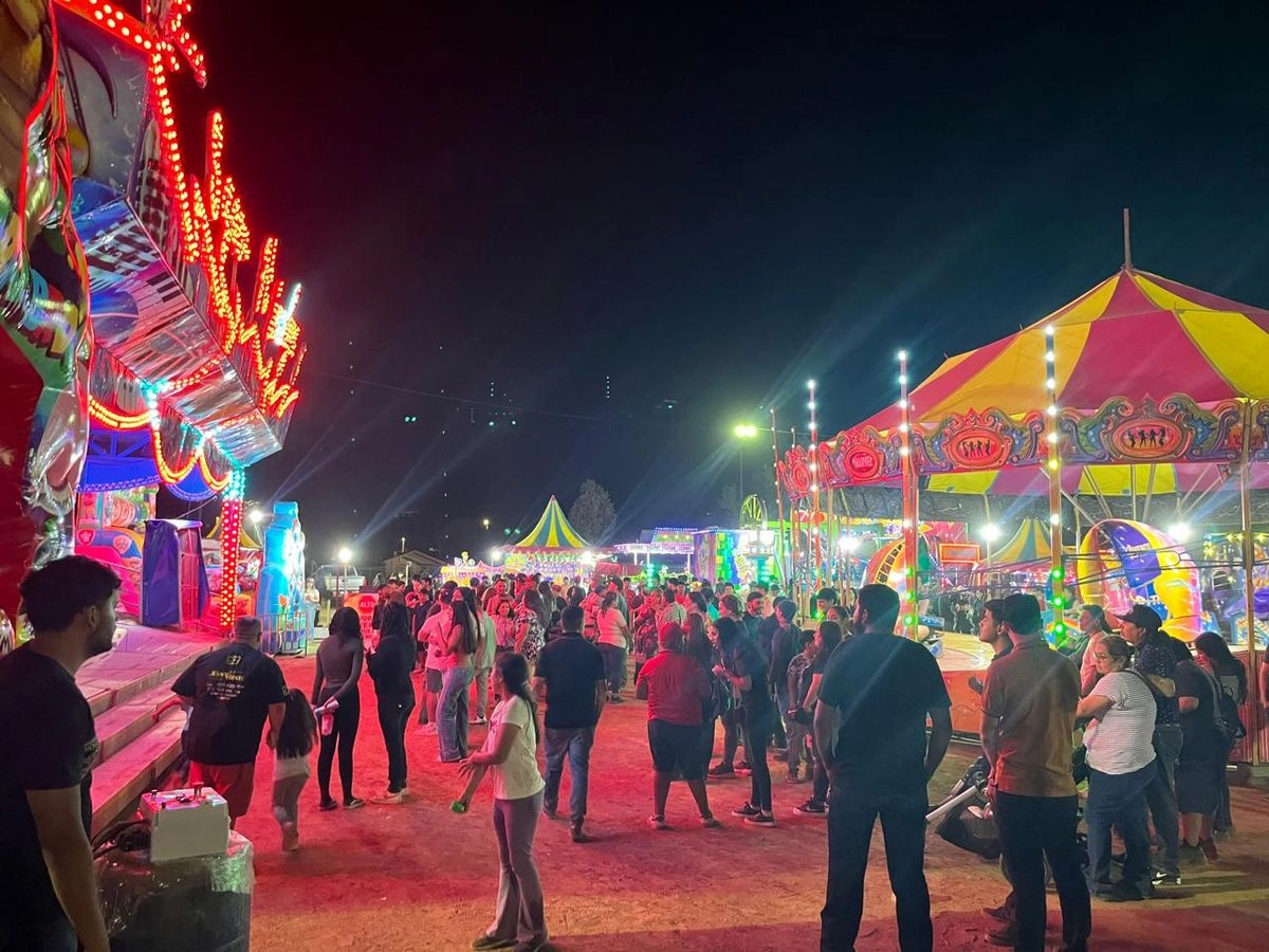 La Fiesta de la Vendimia en el Valle de Guadalupe tuvo lugar en el ejido Francisco Zarco del municipio de Ensenada, Baja California; asistieron más de 10 mil personas en sus seis días de actividades. Foto 