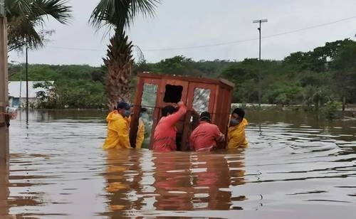 Los desastres naturales desde 1979 a la fecha han dejado daños por 437 mil millones de dólares. Foto La Jornada