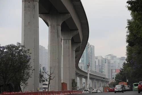 Tren Interurbano, en la zona de Santa Fe. Foto José Antonio López

