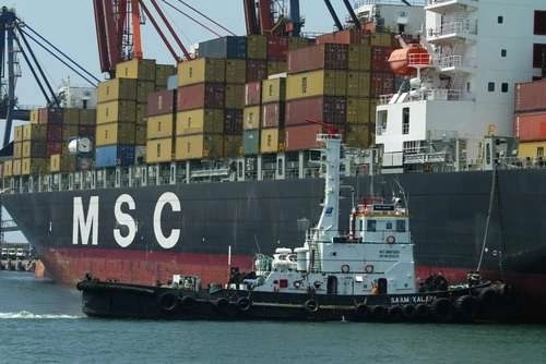 Traslado de mercancías en el puerto de Veracruz. Foto La Jornada / Archivo