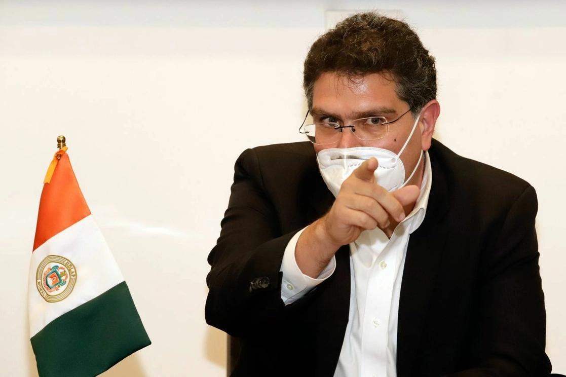Armando Ríos Piter fue nombrado rector interino, así permanecerá por un año y luego se determinará si continúa en el cargo. Foto Cuartoscuro