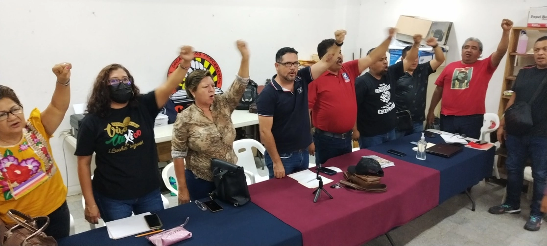 El portavoz de la Ceteg Acapulco, Walter Emmanuel Añorve Rodríguez, recalcó que ninguna expresión de la coordinadora participará en alguna plantilla en busca de la dirigencia sindical. Foto Héctor Briseño