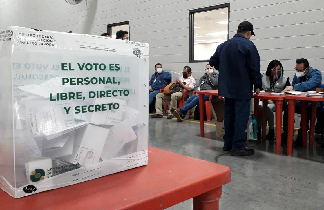 Durante la votación de un sindicato. Foto Cuartoscuro / archivo