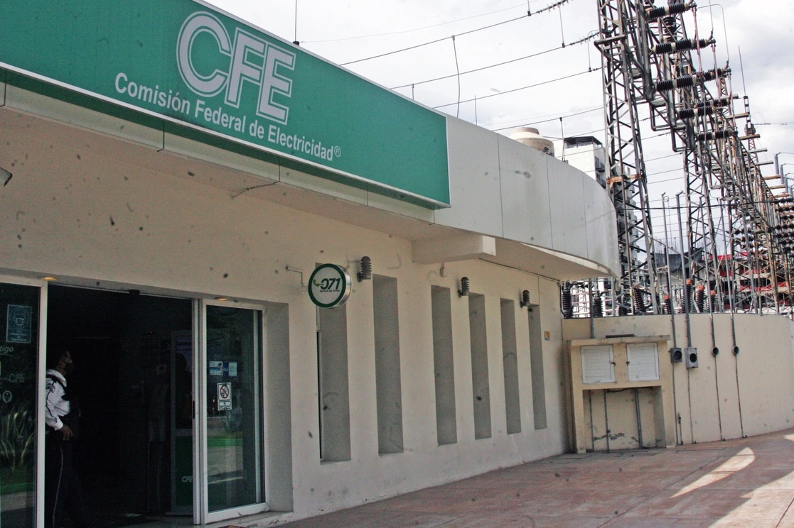 CFE invertirá 379 mdd para construir la Central de Combustión Interna Mexicali Oriente. Foto Roberto García / Archivo