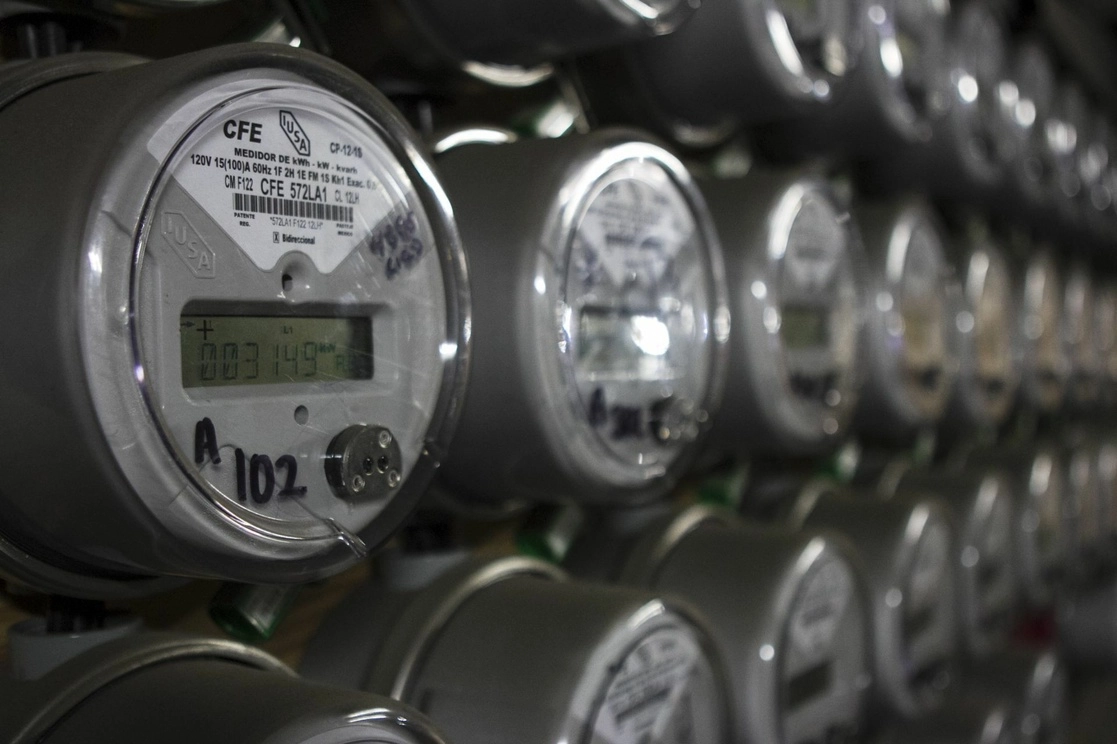 Según datos de la Comisión Federal de Electricidad (CFE), las pérdidas por robo de energía siguen siendo las que ocupan mayor volumen, esto a pesar de los esfuerzos que ha anunciado para evitar su uso ilícito. Foto Cuartoscuro / Archivo