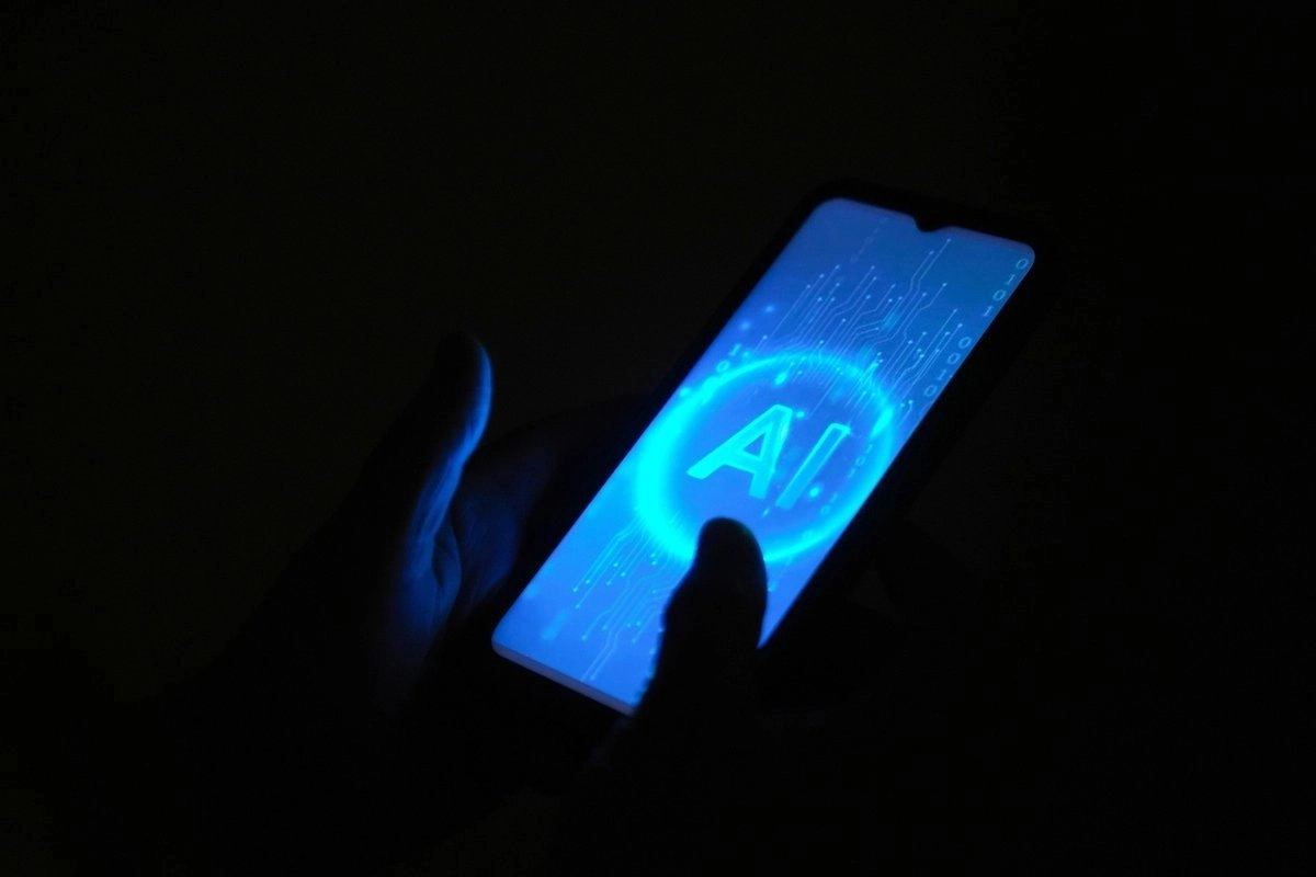 Estudios realizados con modelos de inteligencia artificial generativa, como GPT-4o de OpenAI y la alternativa china DeepSeek, mostraron que estos programas podían hacer cambiar de opinión a los votantes. Foto 