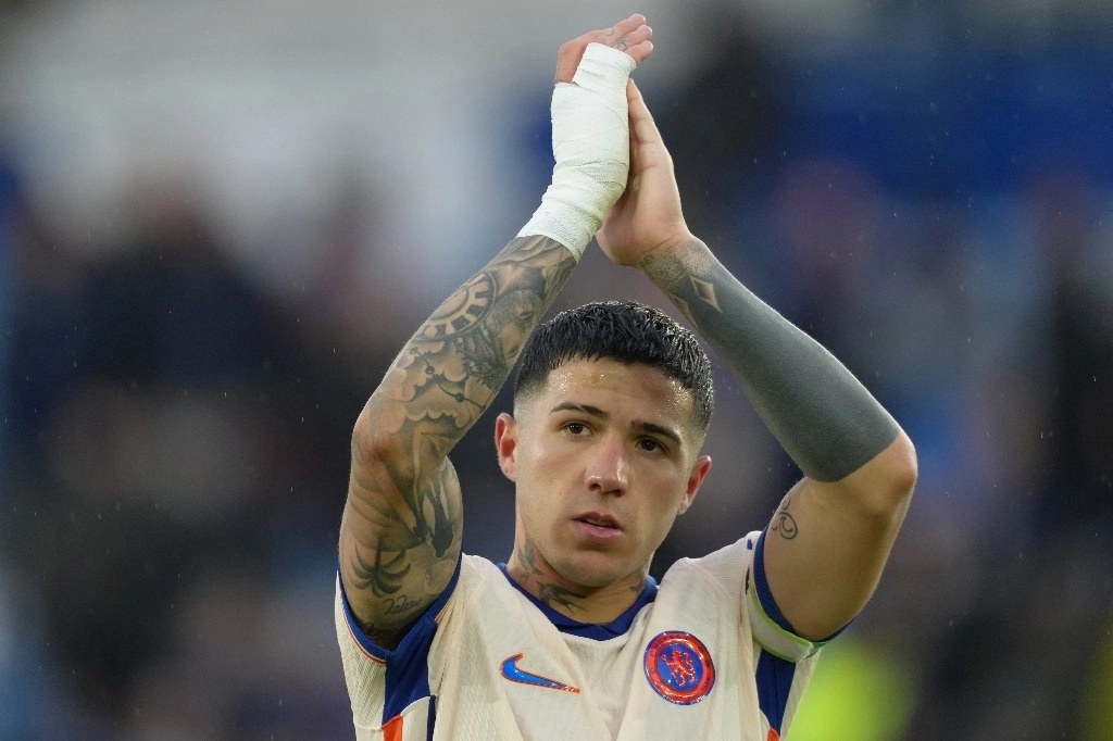 El argentino Enzo Fernández anotó el segundo gol del Chelsea contra Leicester al minuto 75. Foto Ap  