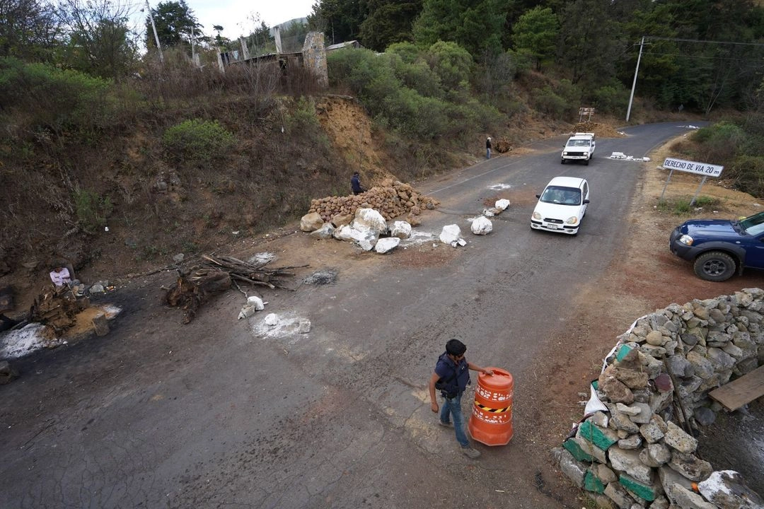 Habitantes de la comunidad autónoma de Cherán, exigieron garantías de seguridad luego de un ataque que se registró en la comunidad la semana pasada. Foto 