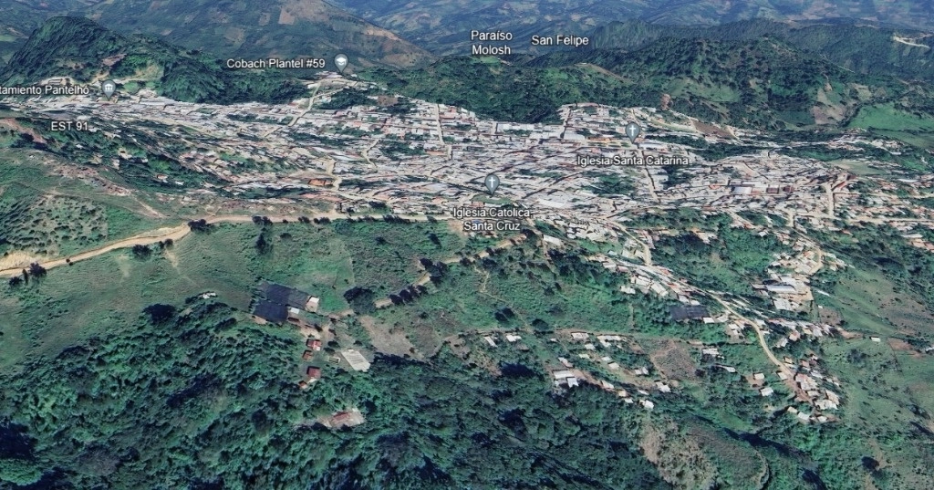 Vista aérea de la localidad de Pantelhó, en el estado de Chiapas, que se ha visto asolado por la violencia causada por grupos criminales en la región. Foto Googel Earth   