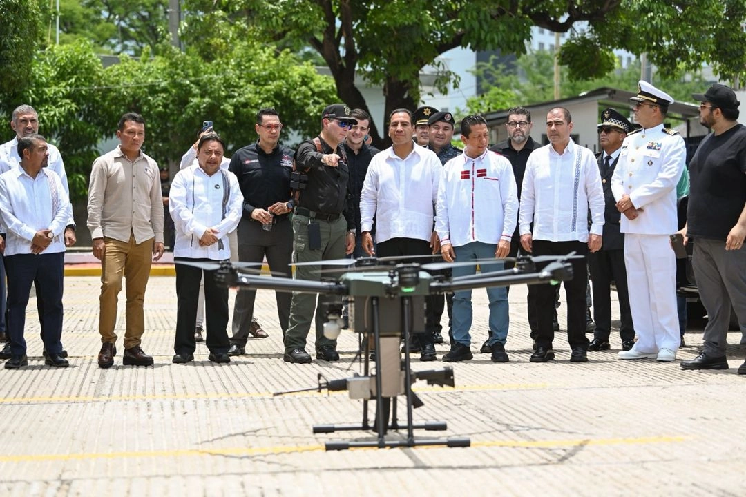 El mandatario presentó ayer la Universidad Pública del Sureste y la Guardia Estatal, acciones que se suman a otras medidas como el incremento al salario de los policías en un 40 por ciento. Foto 