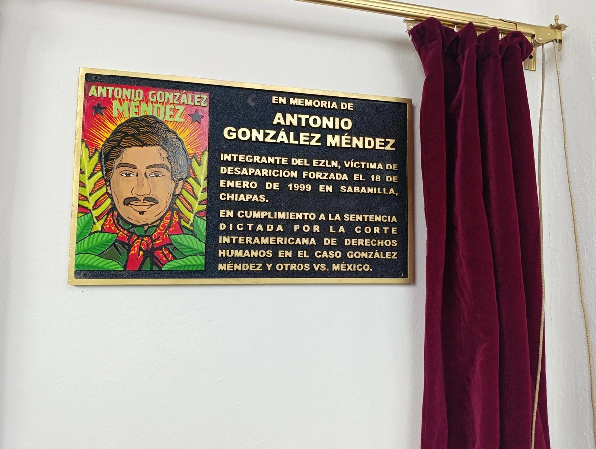 Sostuvo que “ya es justo y necesario que el gobierno mexicano responda y solucione el presente caso de Antonio González Méndez. Denunciamos que han pasado más de 26 años y seguimos viviendo la falta de acceso a la justicia por que el caso no se ha investigado ni se ha buscado a nuestro papá. La impunidad nos ha generado sentimientos de dolor, frustración, impotencia y angustia en nuestra familia”. Foto 