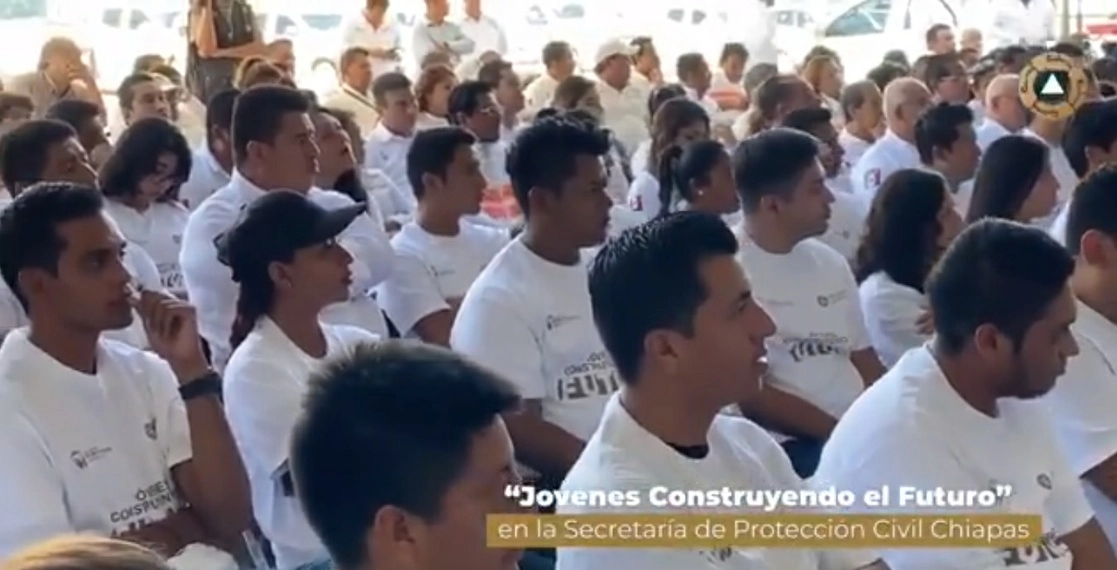 Beneficiarios del programa Jóvenes construyendo al futuro en Chiapas