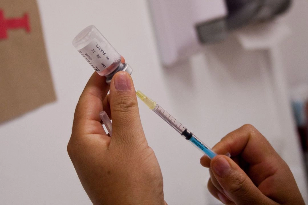 La Secretaría de Salud de Chihuahua exhortó a la ciudadanía a completar los esquemas de vacunación contra el sarampión, principalmente en menores de edad. Foto 