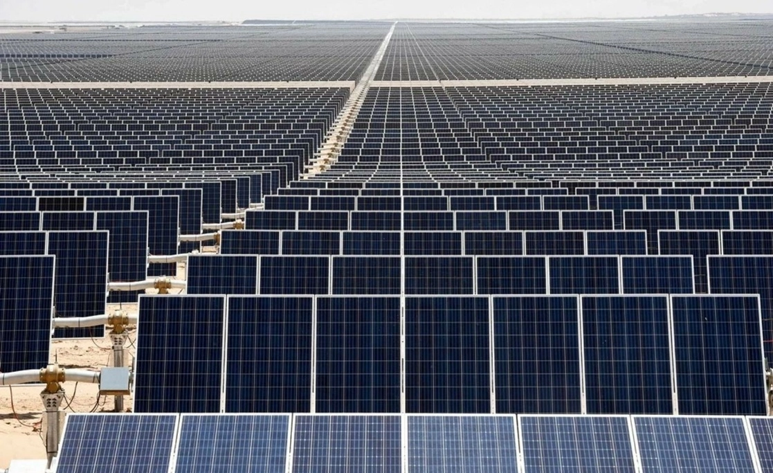 Desde 2013 incrementaron las importaciones de celdas fotovoltaicas desde China hacia AL, dijo en conferencia de la UNAM el investigador, Óscar Ugarteche. Foto Afp / Archivo