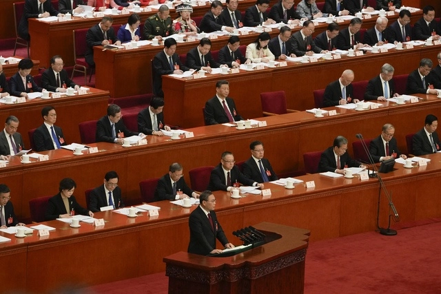 China aprobó aumentar el gasto en defensa un 7.2 por ciento este año. Foto Afp