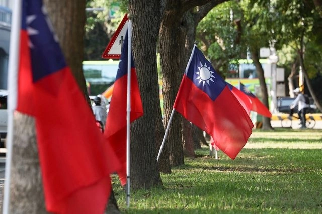 El Ministerio de Defensa taiwanés condenó "el comportamiento irracional y provocador" chino que emprendió ejercicios militares alrededor de la isla. Foto Afp