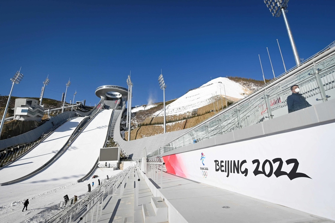 El Centro Nacional de Salto de Esquí, sede de los Juegos Olímpicos de Invierno de Pekín 2022, en la provincia de Zhangjiakou, el 21 de diciembre de 2021. Foto Afp