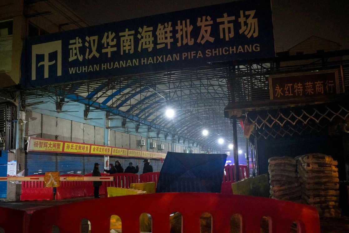 Zona comercial en Wuhan. Foto Afp