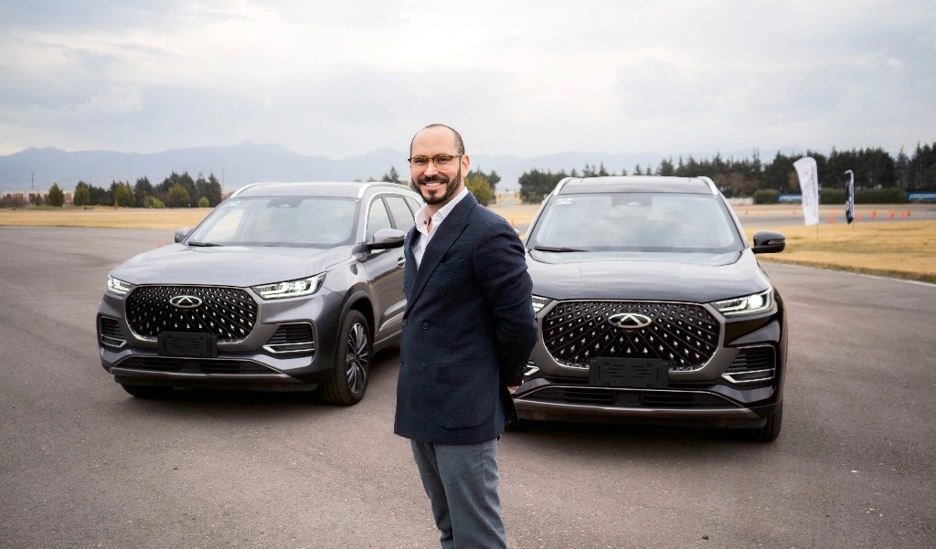 Svein Azcué, vicepresidente de Operaciones en Chirey motor México; en el marco de la presentación y prueba de manejo de la Tiggo 8 Pro PHEV 2025. La marca dio a conocer que la nueva Tiggo 8 Pro 2025 llegará en febrero próximo al mercado. Foto cortesía Chirey
