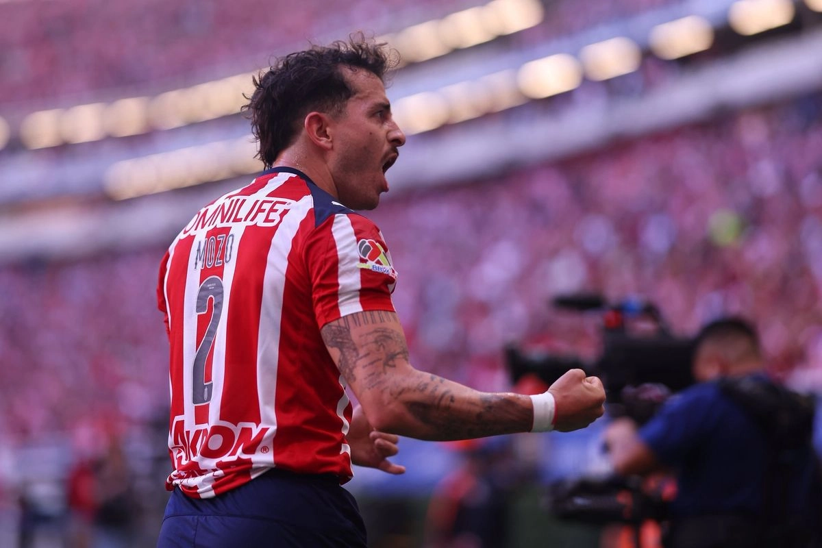 Aunque el cuadro potosino respondió con tantos de Eduardo Águila (50), Joao Pedro (69) y Benjamín Galdames (75), dándole vuelta al partido, la entrada de la Hormiga González en el segundo tiempo, más el autogol de Juan Manuel Sanabria (11) y la anotación de Cade Cowell (45+1) sentenciaron el resultado. Fue el primer triunfo del argentino Gabriel Milito en la Liga Mx. Foto 
