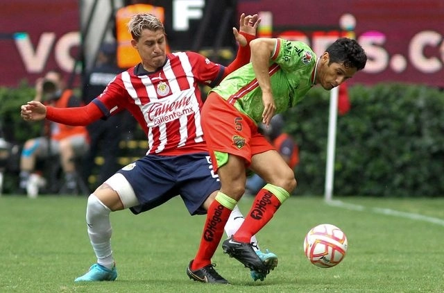 El encuentro entre Chivas y Bravos concluyó en empate sin goles. Foto Afp