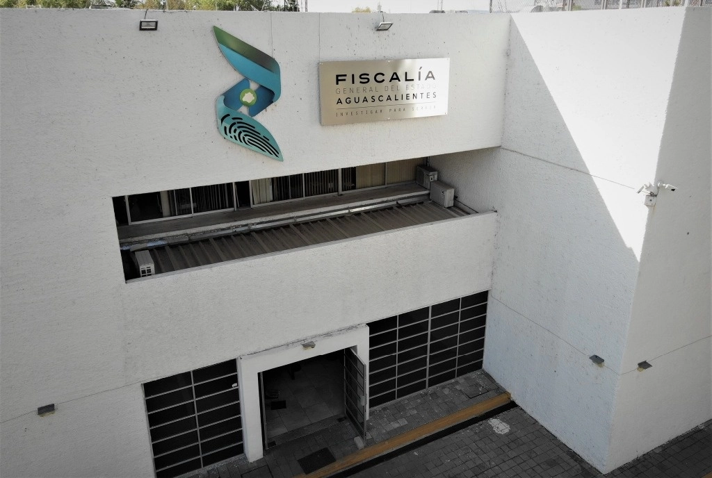 Tras los hechos, la familia del joven acudió a interponer una querella ante la Fiscalía General de Aguascalientes por los delitos de lesiones dolosas y lo que resulte en contra de Jesús Sánchez. Foto tomada del Facebook de la Fiscalía General del Estado Ags / Archivo