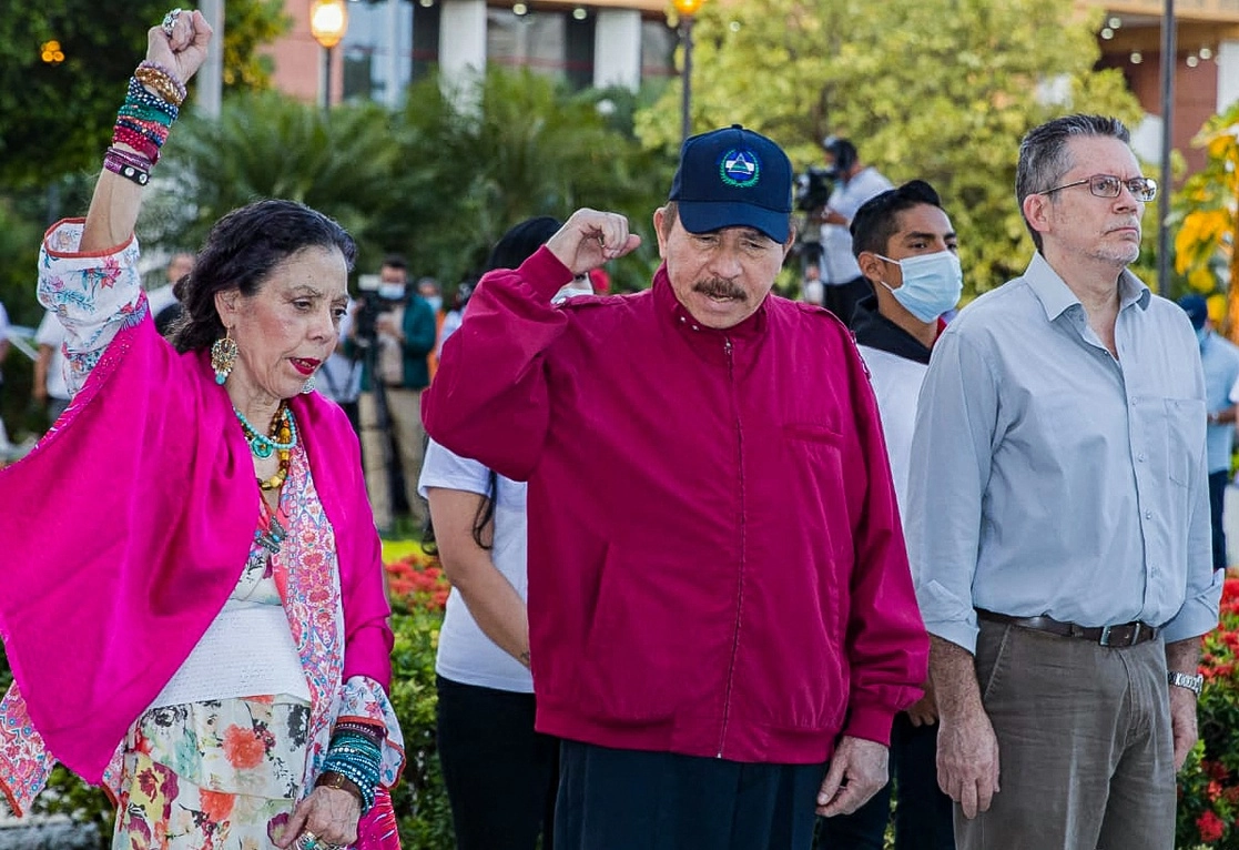 Daniel Ortega presidente de Nicaragua y la vicepresidenta Rosario Murillo. Foto Afp