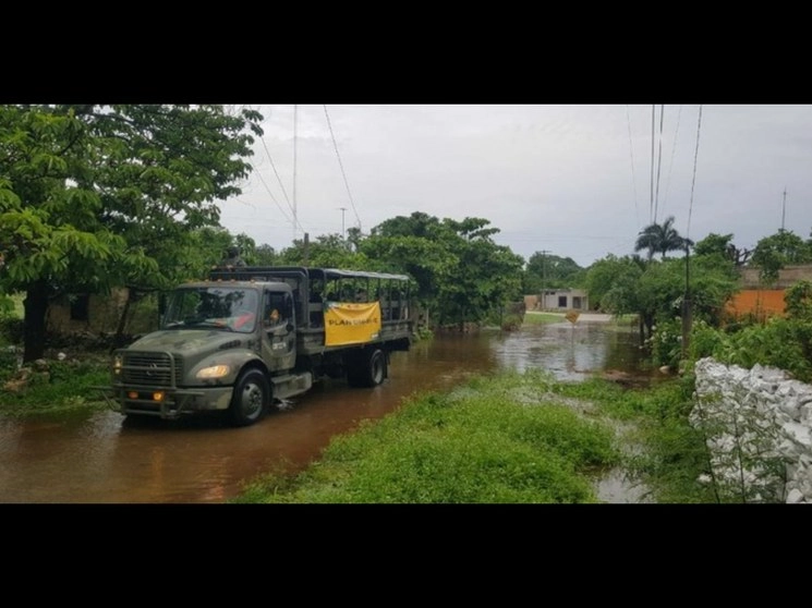Elementos de la Sedena atendieron zonas afectadas por las lluvias este fin de semana. Foto cortesía de Sedena 